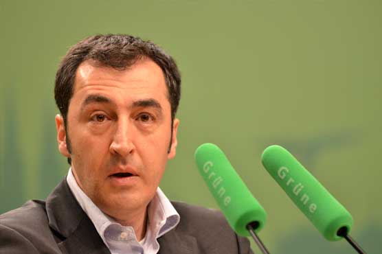 German opposition leader faces cannabis plant investigation