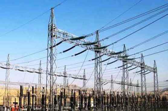 50 feeders trip as rain lashes Lahore