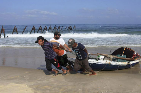 Israeli gunfire wounds Gaza fisherman: ministry