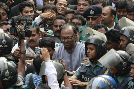 Bangladesh court orders newspaper editor's arrest