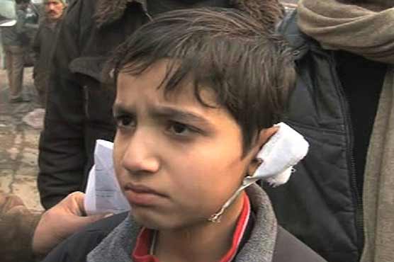 Lahore: Police baton charge Govt Islamia School students 