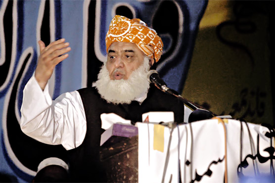 JUI-F chief urges govt to hold talks regarding 21st Amendment
