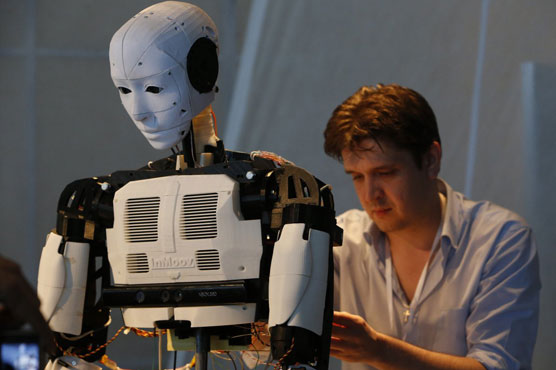 Artificial intelligence future wows Davos elite