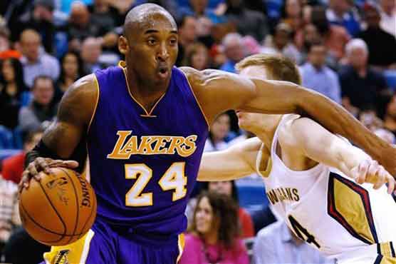Kobe to be re-examined before deciding injury fate