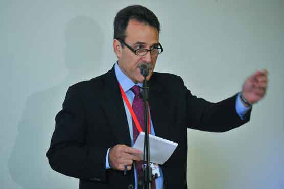 Top US official meets dissidents in Cuba 