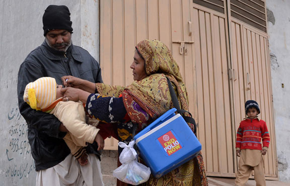 One day anti-polio drive underway in Peshawar