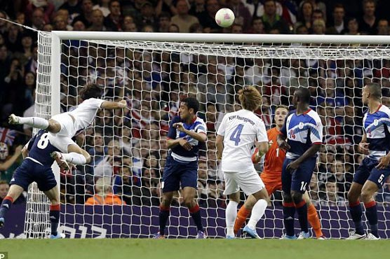 Football: Goal-heavy 'Roos say they have jump on Korea