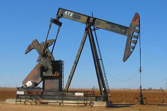 Oil tumbles to $44.54 per barrel