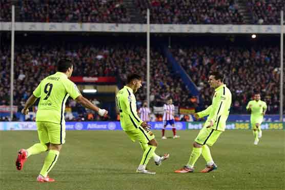 Football: Barca edge nine-man Atletico in five-goal thriller