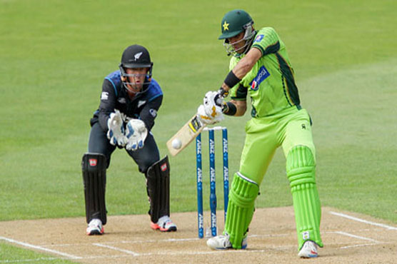 Pak v NZ ODI: Misbah out, smashed 58 runs
