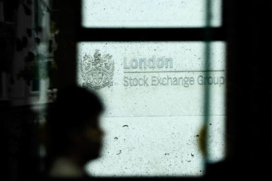 European stocks close down as deflation fears bite