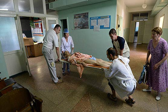 Scramble to treat wounded at last Ukraine frontline hospital