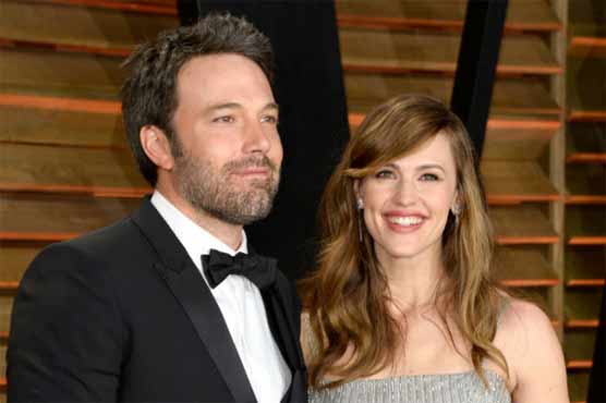 Hollywood royals Affleck, Garner announce divorce 