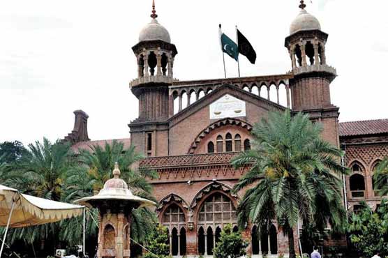 LHC summons reply from federal govt in Director Hajj Jeddah's deployment case