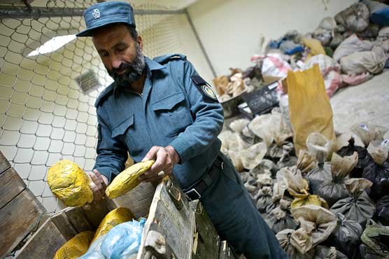 Afghan army general arrested for trafficking heroin: officials