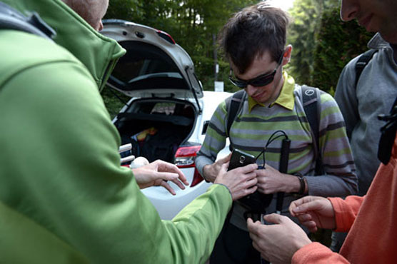 Blind French hikers cross mountains with special GPS