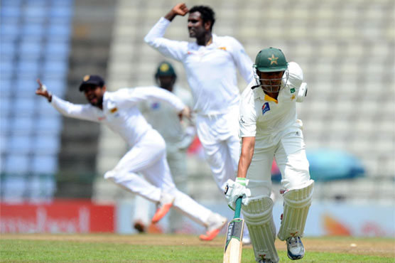 Pakistan stumbles in chase of 278 in first innings