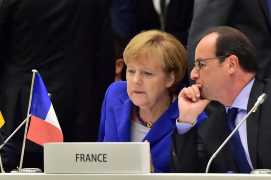Hollande, Merkel to meet in Paris Monday on Greek referendum