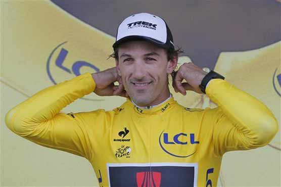 Cycling: Froome takes yellow in crash-marred Tour stage