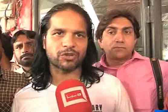 DJ Butt departs for Islamabad to settle pending money issue