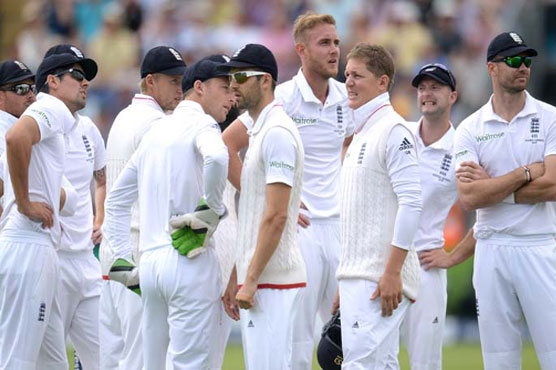 England 430 all out against Australia