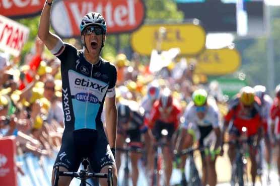 Cycling: Stybar wins stage as leader Martin crashes