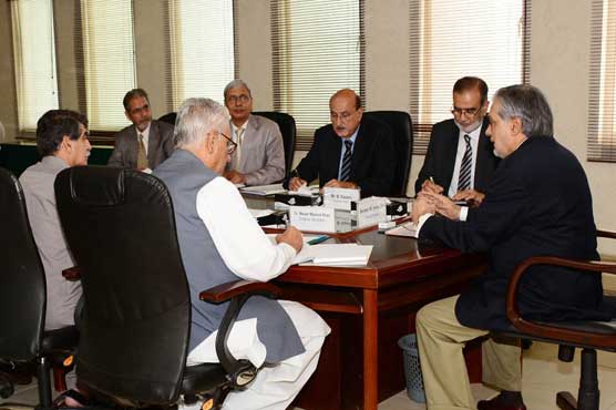Eliminating power crisis govt's top priority: Ishaq Dar