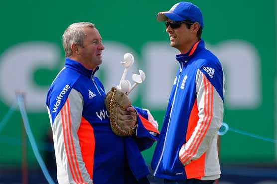 Bayliss tells Cook to play his own game