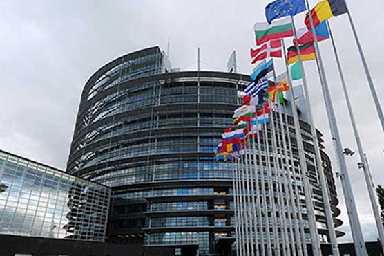 Brussels backs using EU rescue fund for Greece