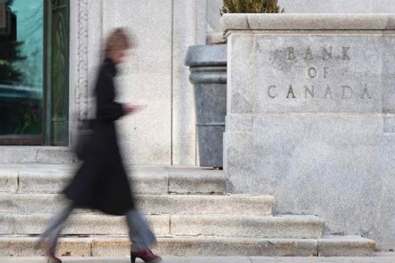 Bank of Canada cuts key rate as economy contracts