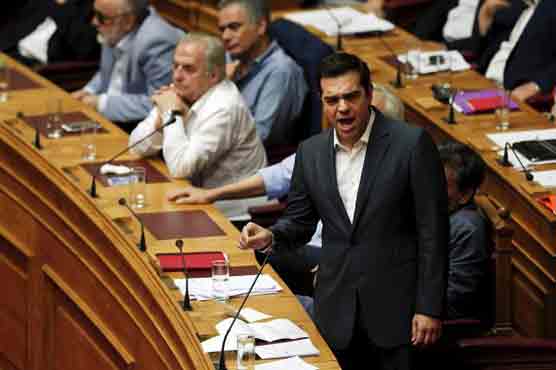 Greece licks wounds after bailout vote, ECB move expected