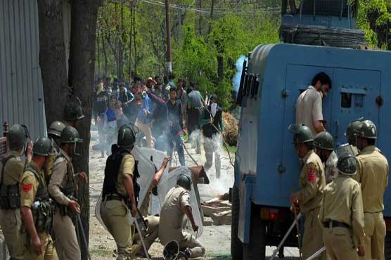 Kashmiris hoist Pakistan flags on Eid, 7 arrested by Indian army