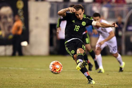 Football: Mexico advances after controversial call