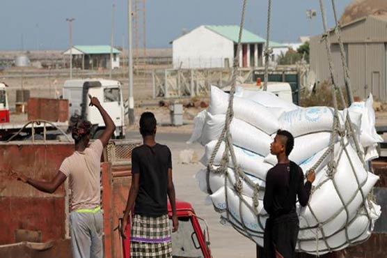 Saudis declare Yemen truce to allow in aid