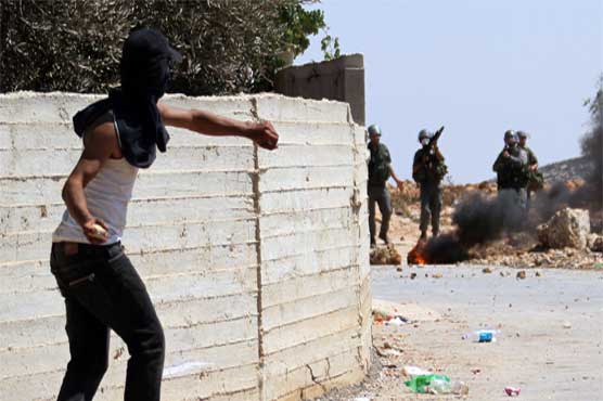 Settlers clash with Israeli police in West Bank