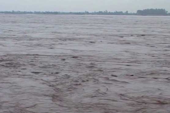River Indus in high flood at Chashma | Pakistan | Dunya News