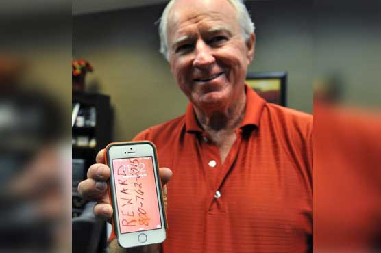 Businessman finds cellphone that fell from plane