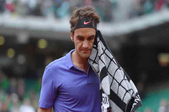 Tennis: Federer-Monfils match suspended
