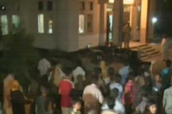 Karachi: Six-hour long protest ends after police assure of probe