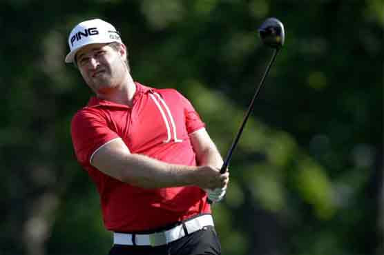 Lingmerth has 1-shot lead; Tiger survives another cut