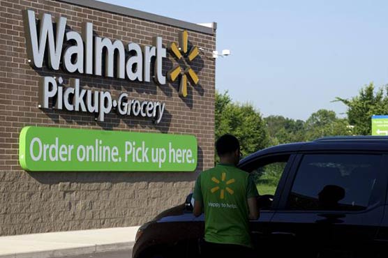 Waltons cement grip on Wal-Mart with new chairman