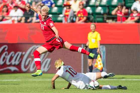 Hosts Canada, Holland open World Cup with wins 