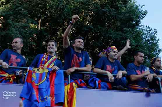 Barcelona celebrates 5th European Cup with parade for fans