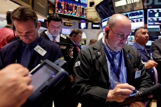 US stocks end lower, pushing Dow into the red for the year