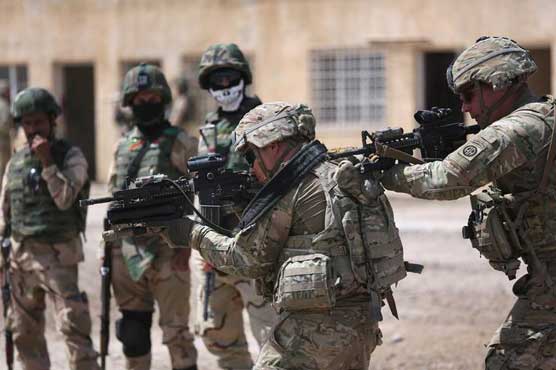 Obama poised to send more troops to train Iraqis