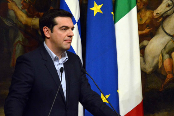 Greece sells short-term debt amid critical loan talks: agency