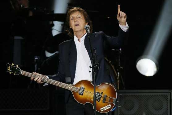 McCartney wows crowd at Stade de France gig 
