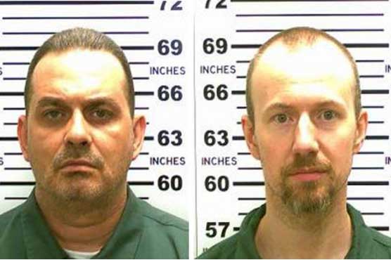 US prison worker arrested for helping killers escape