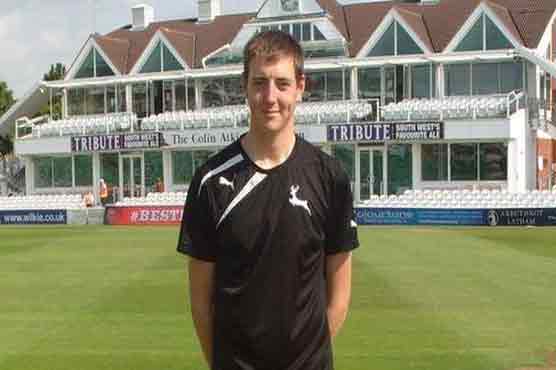 Teenage spinner snares seven on Championship debut