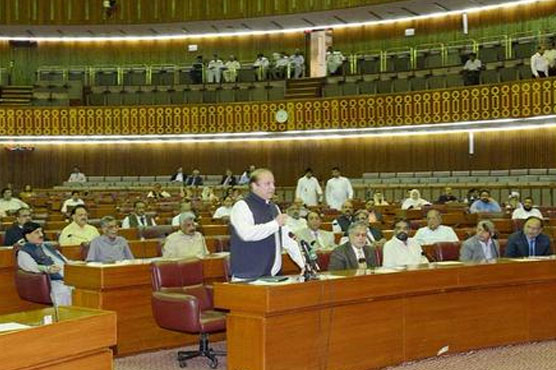 PM assures to provide funds for Green Line Bus, K-IV water projects in Karachi